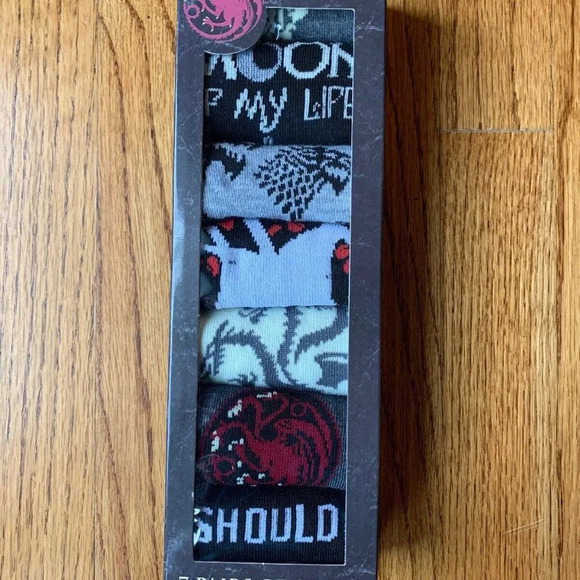 NEW 7pk Game Of Thrones Fire & Blood A Week of Women's Socks - Picture 1 of 5